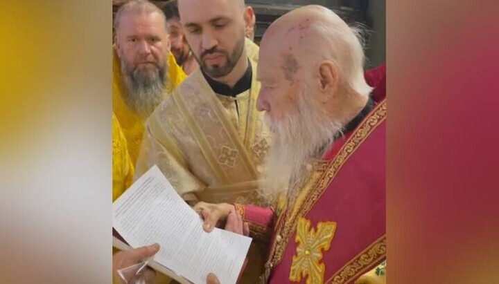 Ο Φιλάρετος με διαθήκη. Φωτογραφία: TG-κανάλι «Υπέρ της Ουκρανικής Εκκλησίας»