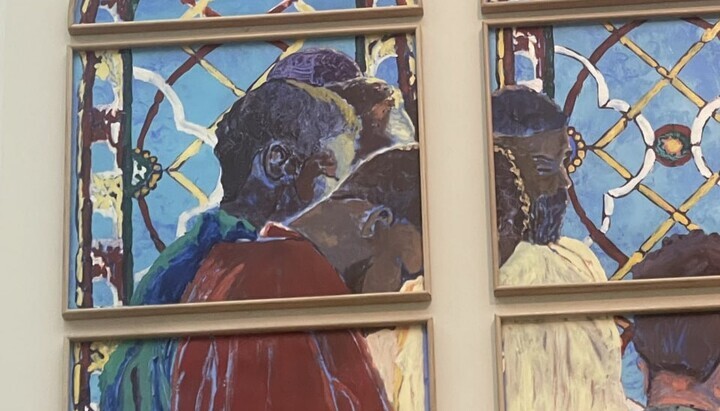 Στη Νοτρ-Νταμ τα παλιά βιτρό θα αντικατασταθούν με νέα με μαύρους χαρακτήρες