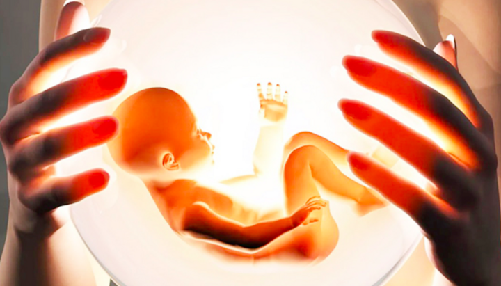 ΕΕ: Το Ευρωκοινοβούλιο ενέκρινε ταμείο χρηματοδότησης αμβλώσεων