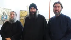 Ο Μητροπολίτης Τυχικός μαζί με τον π. Αντώνιο και τον π. Ευάγγελο Παπανικολάου