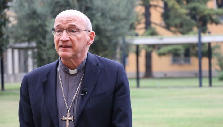 Βατικανό: Προ-ΛΟΑΤΚΙ αρχιεπίσκοπος αναλαμβάνει τα θέματα του κλήρου