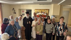 Η Ιερά Μητρόπολις Κερκύρας κοντά στους εμπερίστατους