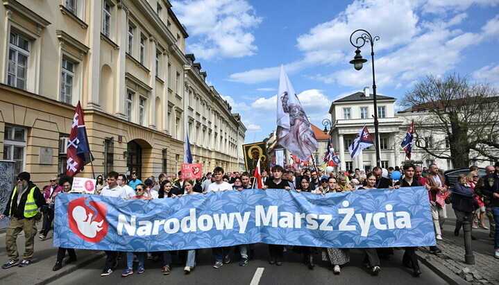 Βαρσοβία: Χιλιάδες στην «Πορεία Ζωής» για την οικογένεια και την πίστη