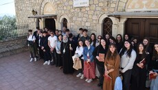 Μαθητές των Βριλησίων εκκλησιάστηκαν την Κυριακή του Θωμά στην Ι.Μ. Μάνης