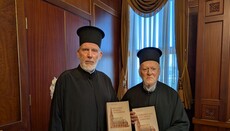 Ο Μητροπολίτης Σουηδίας παρέδωσε νέα μελέτη στον Πατριάρχη Βαρθολομαίο