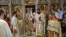 Χειροτονία Διακόνου στον Καθεδρικό Ναό Ύδρας από τον Μητροπολίτη Εφραίμ