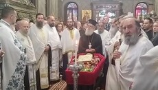 Η εξόδιος ακολουθία του π. Ευστρατίου Δήσσου στο Μανταμάδο