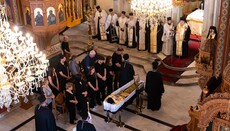 Η Εξόδιος Ακολουθία του π. Περικλή Μαγκαφά στην Καλαμάτα