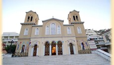 Δύο τόνοι τροφίμων σε δέματα αγάπης από την Ευαγγελίστρια Πειραιώς