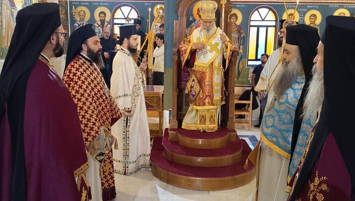 Ο Μητροπολίτης Ύδρας λειτούργησε στην Αγία Τριάδα Περιστερίου