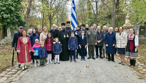 Ο Αυστρίας Αρσένιος τίμησε τις εθνικές επετείους στη Βιέννη.