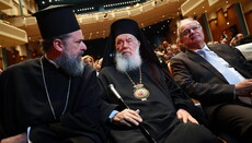 Ο Αρχιεπίσκοπος Ιερώνυμος τίμησε τον Πανάγιο Τάφο στη Θεσσαλονίκη