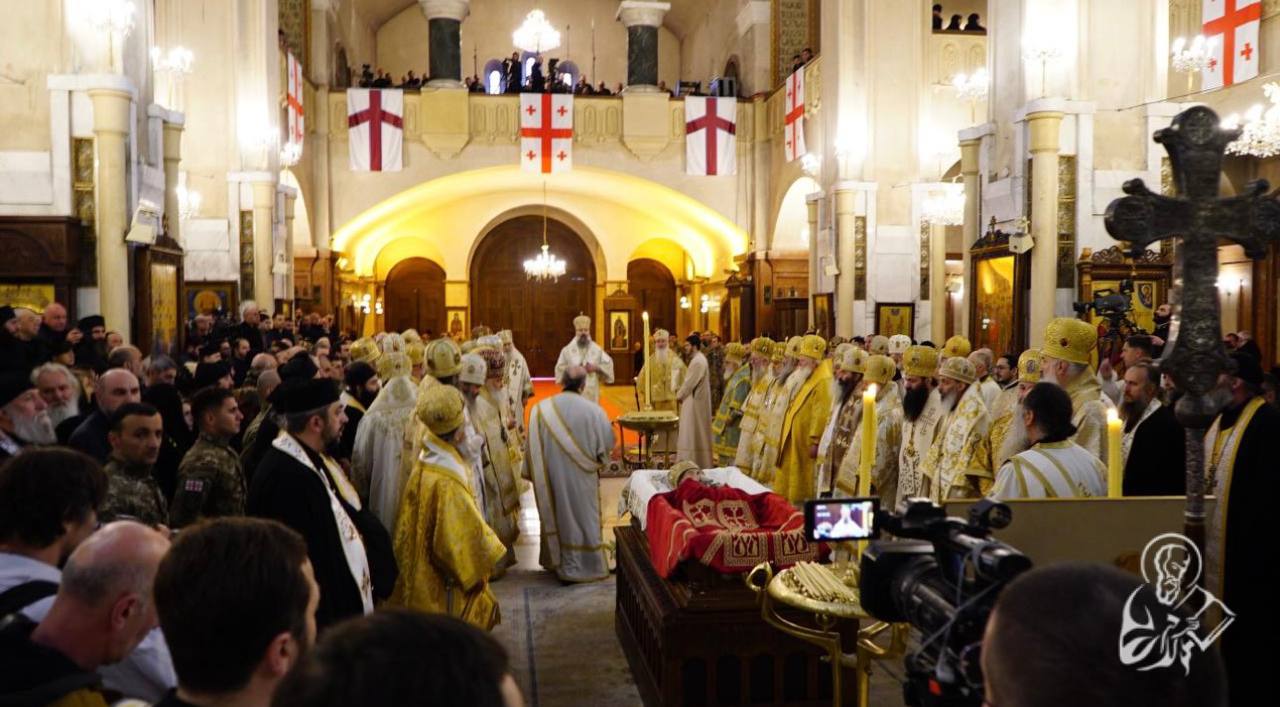 Η Εξόδιος Ακολουθία του Πατριάρχη Γεωργίας Ηλία Β' фото 24