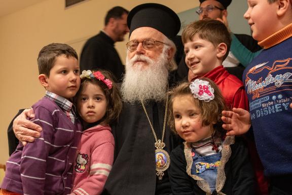 Αρχιεπίσκοπος Αλβανίας Αναστάσιος και νεολαία