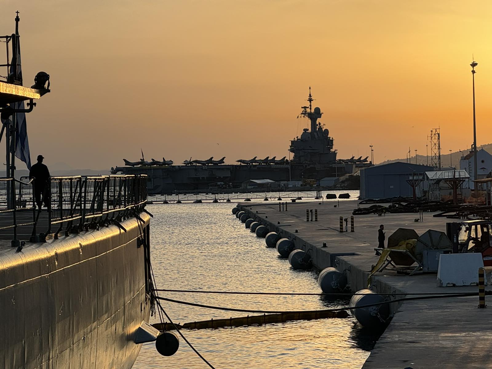 &Pi;&Nu;1.jpg (212 KB)