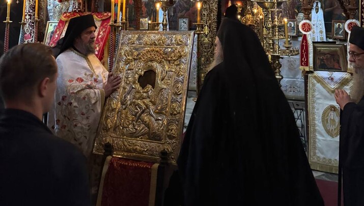 &Alpha;&Xi;&Iota;&Omicron;&Nu; &Epsilon;&Sigma;&Tau;&Iota;