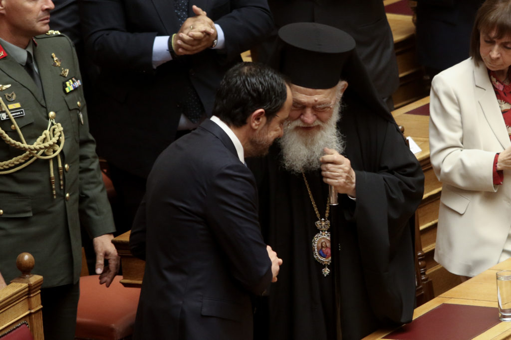 Ο Πρόεδρος της Κύπρου στην Ολομέλεια της Βουλής παρουσία του Αρχιεπισκόπου - μια φωτογραφία 14