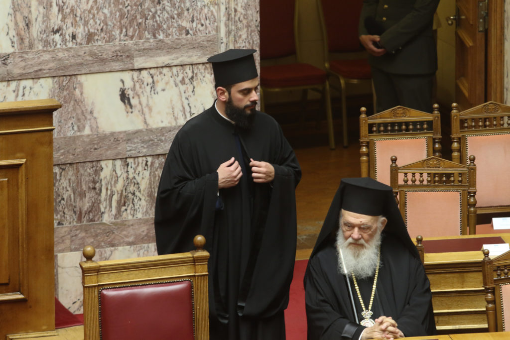 Ο Πρόεδρος της Κύπρου στην Ολομέλεια της Βουλής παρουσία του Αρχιεπισκόπου - μια φωτογραφία 18