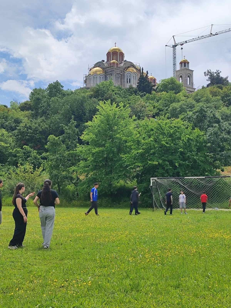 Κατηχητικές εκδρομές της Ιεράς Μητροπόλεως Γρεβενών σε Βέροια και Τορνίκι - μια φωτογραφία 5