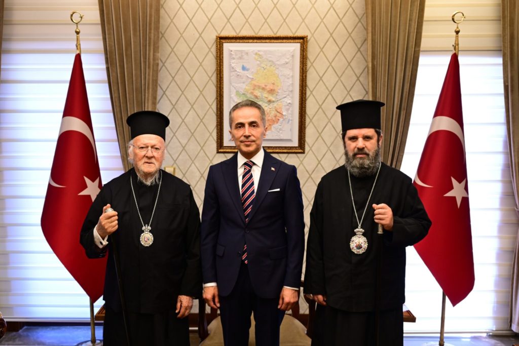 Ο Πατριάρχης Βαρθολομαίος με τον Αρχιεπίσκοπο Αλβανίας στην Καππαδοκία - μια φωτογραφία 1