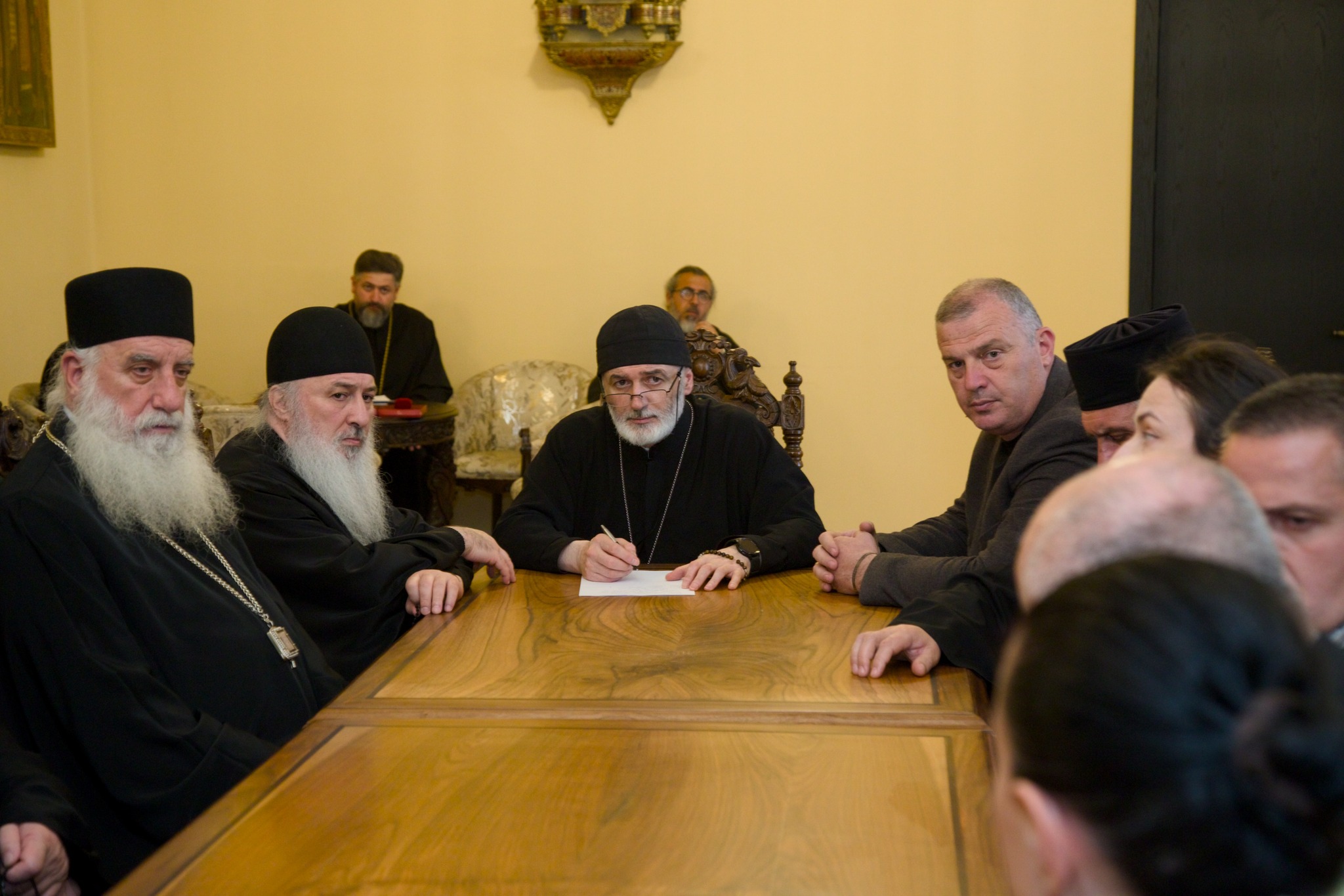 Ο Πατριάρχης Γεωργίας Σίο Γ΄ συναντήθηκε με γονείς παιδιών με νόσο Duchenne - μια φωτογραφία 4
