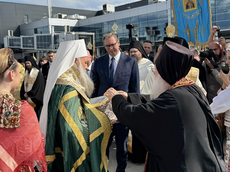 Η Τίμια Ζώνη της Θεοτόκου από το Βατοπαίδι έφτασε στο Βελιγράδι - μια φωτογραφία 7