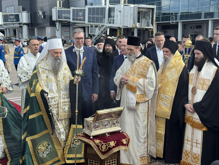 Η Τίμια Ζώνη της Θεοτόκου από το Βατοπαίδι έφτασε στο Βελιγράδι - μια φωτογραφία 9