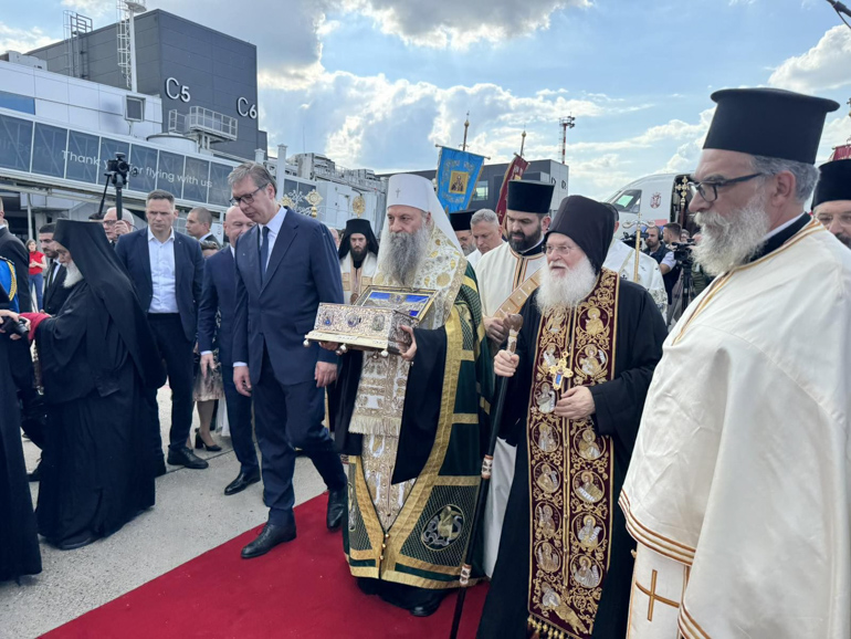 Η Τίμια Ζώνη της Θεοτόκου από το Βατοπαίδι έφτασε στο Βελιγράδι - μια φωτογραφία 14