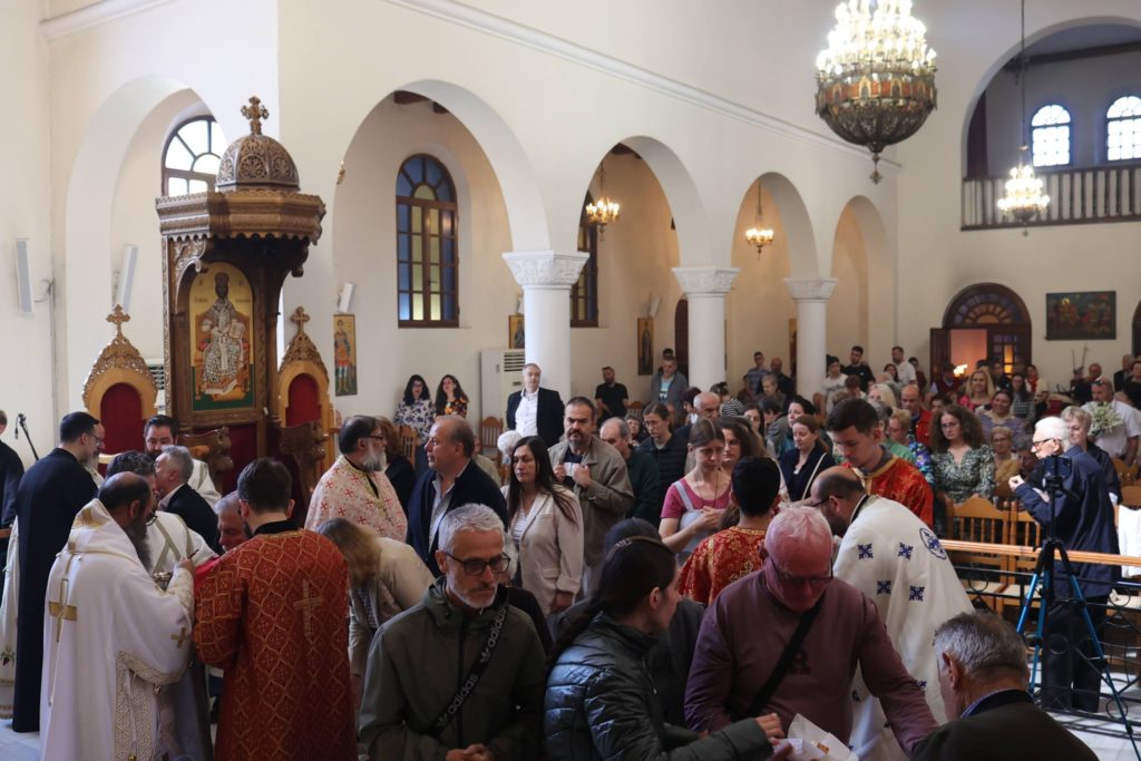 Αρχιεπίσκοπος Ιωάννης Αλβανίας: Θεία Λειτουργία για την Ανάληψη στα Τίρανα - μια φωτογραφία 5