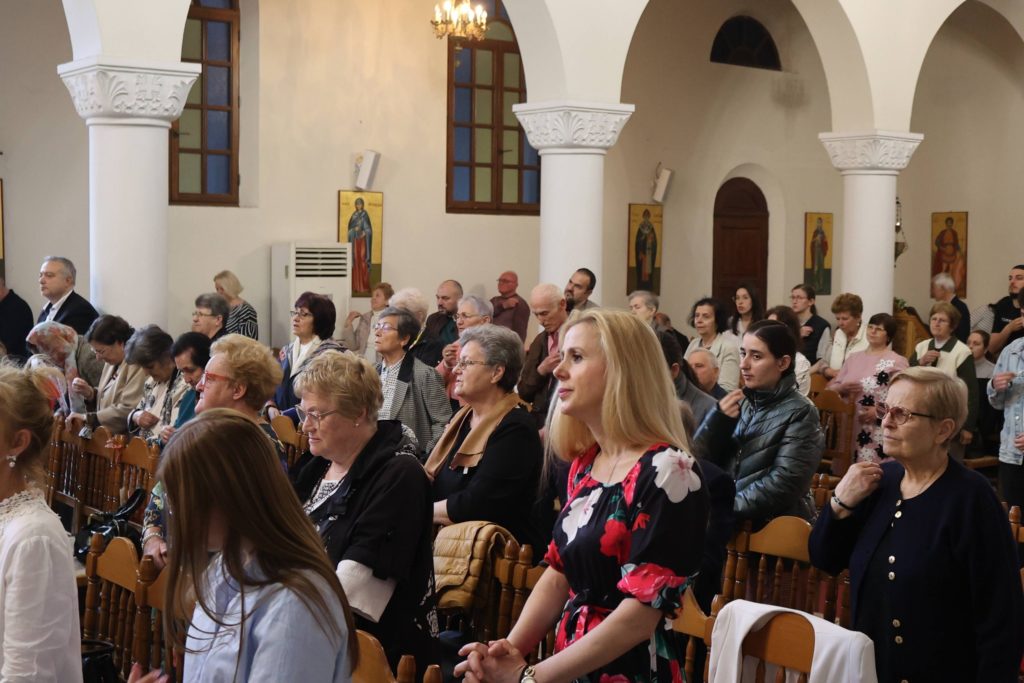 Αρχιεπίσκοπος Ιωάννης Αλβανίας: Θεία Λειτουργία για την Ανάληψη στα Τίρανα - μια φωτογραφία 6