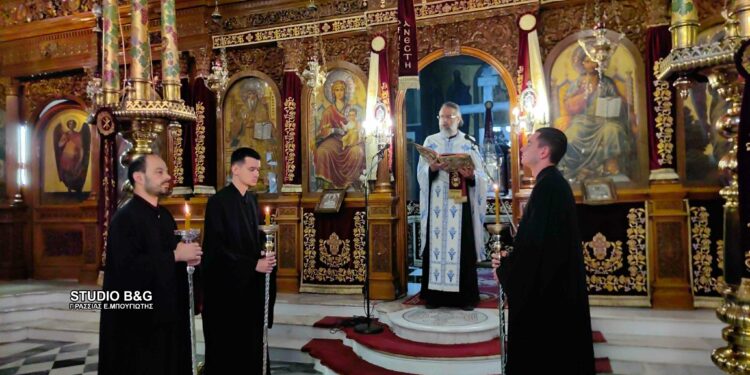 Παράκληση για τους υποψηφίους των Πανελληνίων στο Άργος - μια φωτογραφία 1