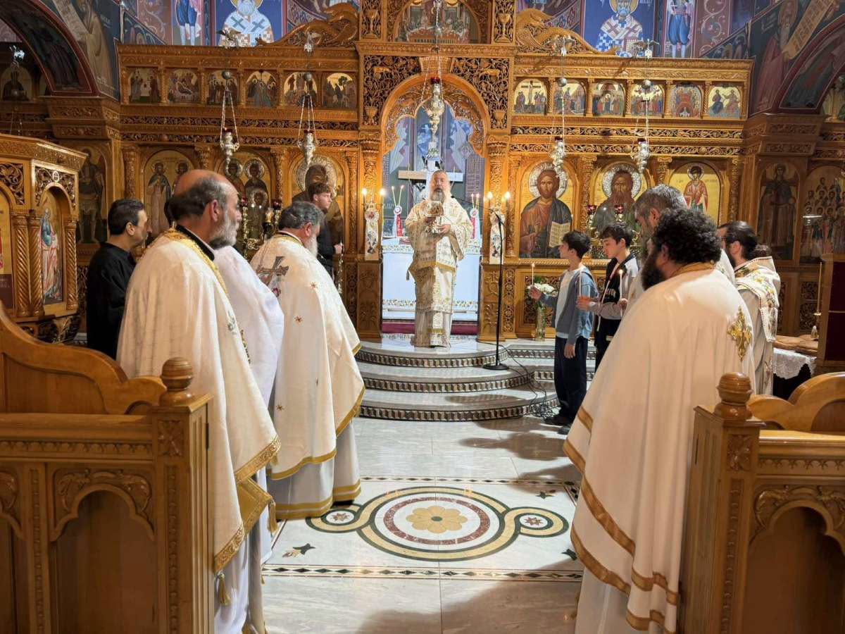 Αρχιερατική Θεία Λειτουργία στο Ρέθυμνο για τους μαθητές που δίνουν εξετάσεις - μια φωτογραφία 2