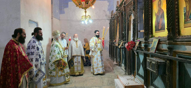 Θείες Λειτουργίες σε βυζαντινά μνημεία της Εκκλησίας της Αλβανίας - μια φωτογραφία 1