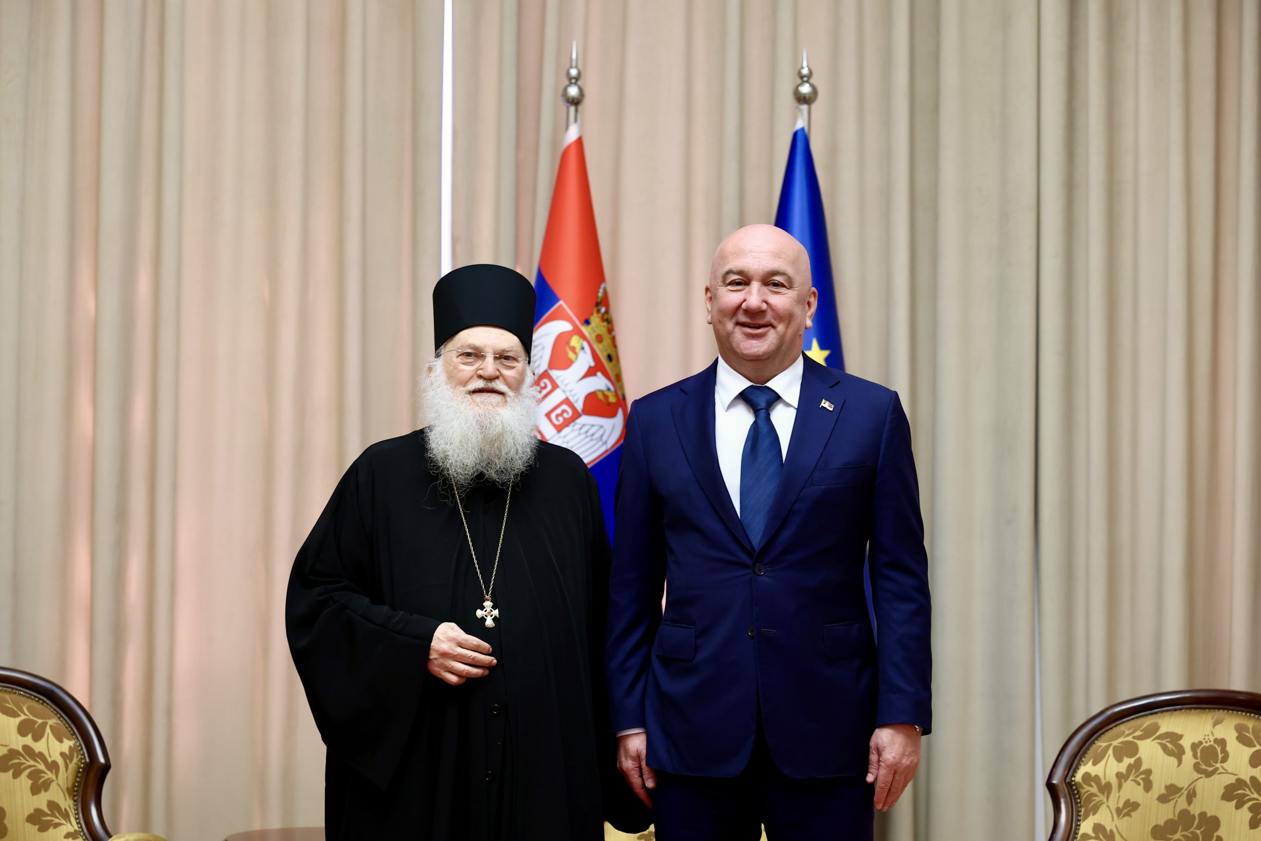 Γέροντας Εφραίμ Βατοπαιδίου: διάλεξη στη Θεολογική Σχολή Βελιγραδίου παρουσία του Πατριάρχη Πορφυρίου - μια φωτογραφία 2