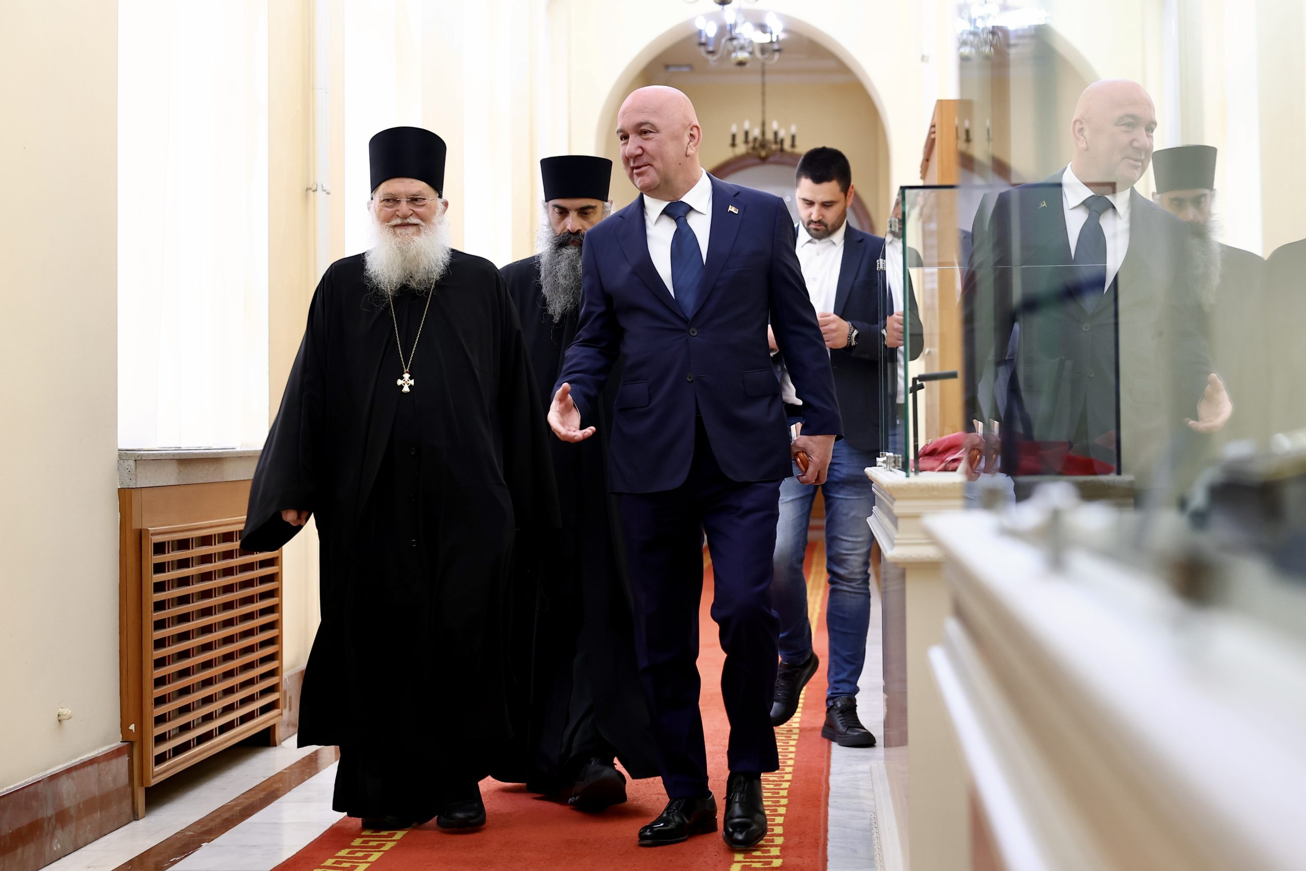 Γέροντας Εφραίμ Βατοπαιδίου: διάλεξη στη Θεολογική Σχολή Βελιγραδίου παρουσία του Πατριάρχη Πορφυρίου - μια φωτογραφία 9