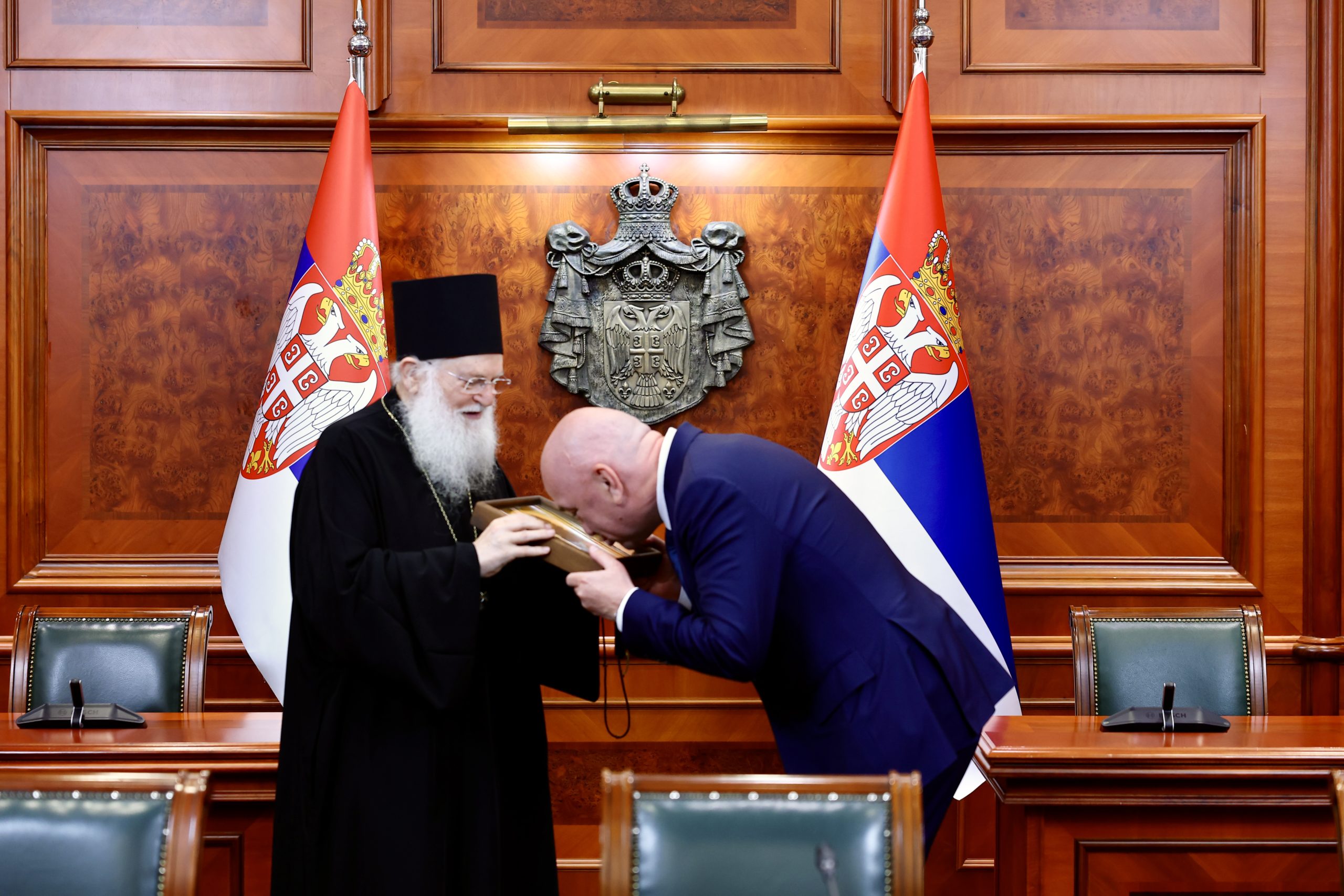 Γέροντας Εφραίμ Βατοπαιδίου: διάλεξη στη Θεολογική Σχολή Βελιγραδίου παρουσία του Πατριάρχη Πορφυρίου - μια φωτογραφία 12