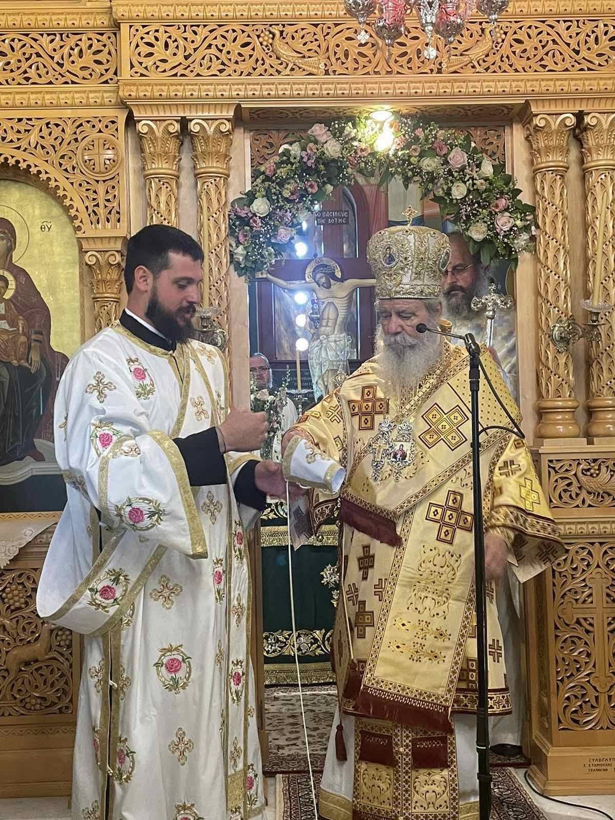 Χειροτονία Διακόνου στην Αίγινα από τον Μητροπολίτη Ύδρας Εφραίμ - μια φωτογραφία 4