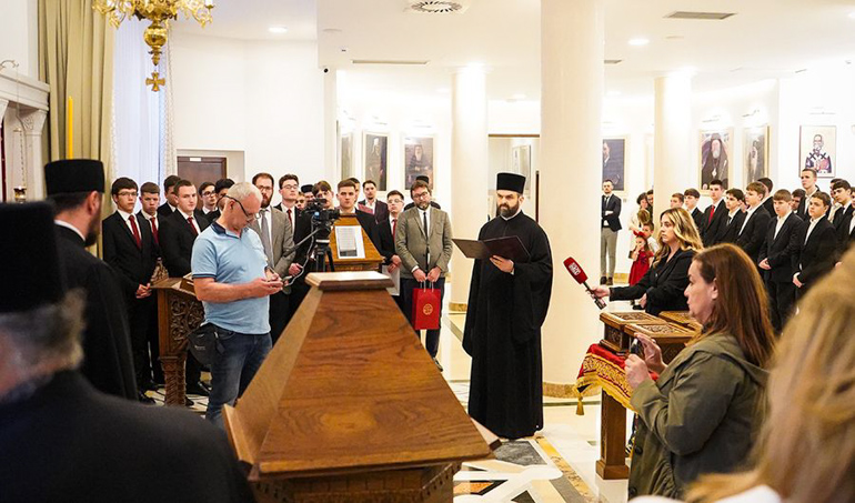 Ο Γέρων Εφραίμ στη Θεολογική Σχολή Αγίου Σάββα - μια φωτογραφία 5