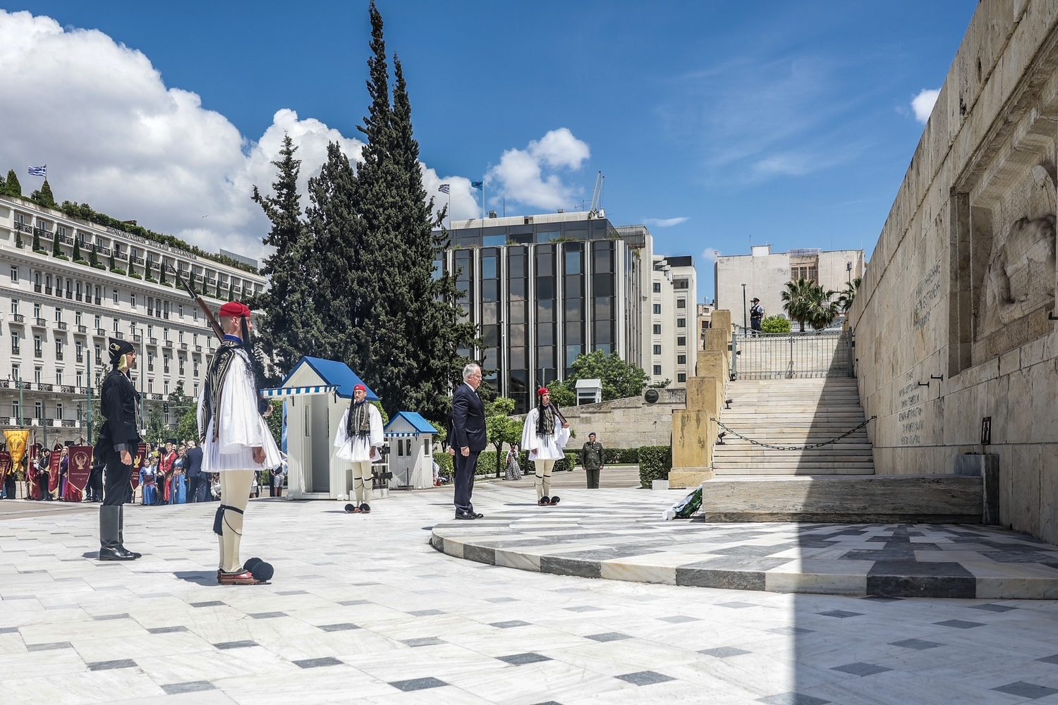 Ο Πρόεδρος της Δημοκρατίας κατέθεσε στεφάνι για τη Γενοκτονία των Ποντίων - μια φωτογραφία 8