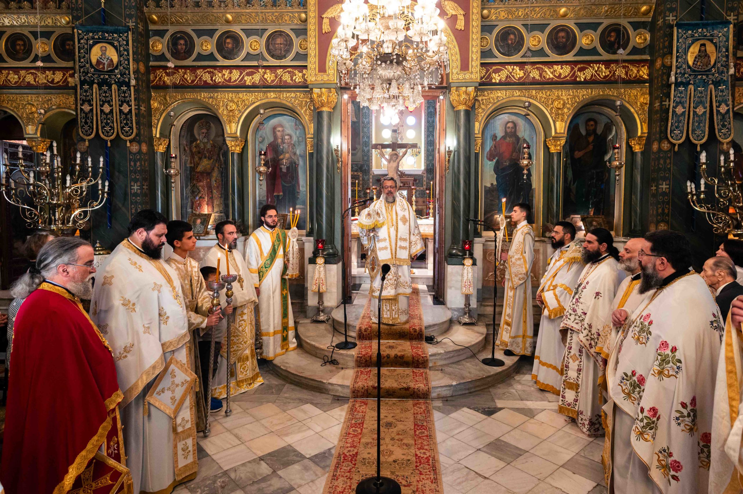Πολυαρχιερατικό συλλείτουργο στην Καλαμάτα για την Α' Οικουμενική Σύνοδο - μια φωτογραφία 3