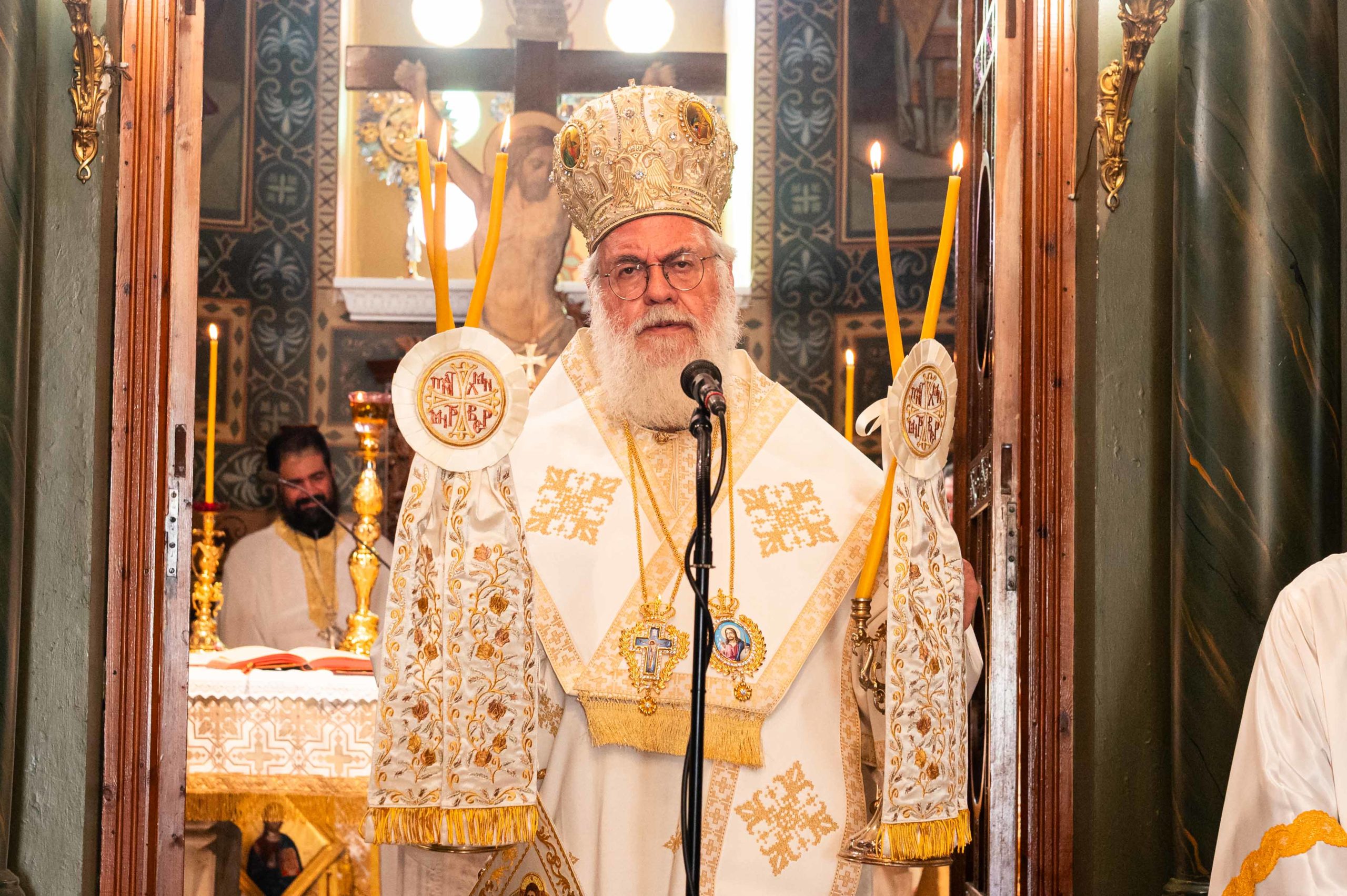 Πολυαρχιερατικό συλλείτουργο στην Καλαμάτα για την Α' Οικουμενική Σύνοδο - μια φωτογραφία 9