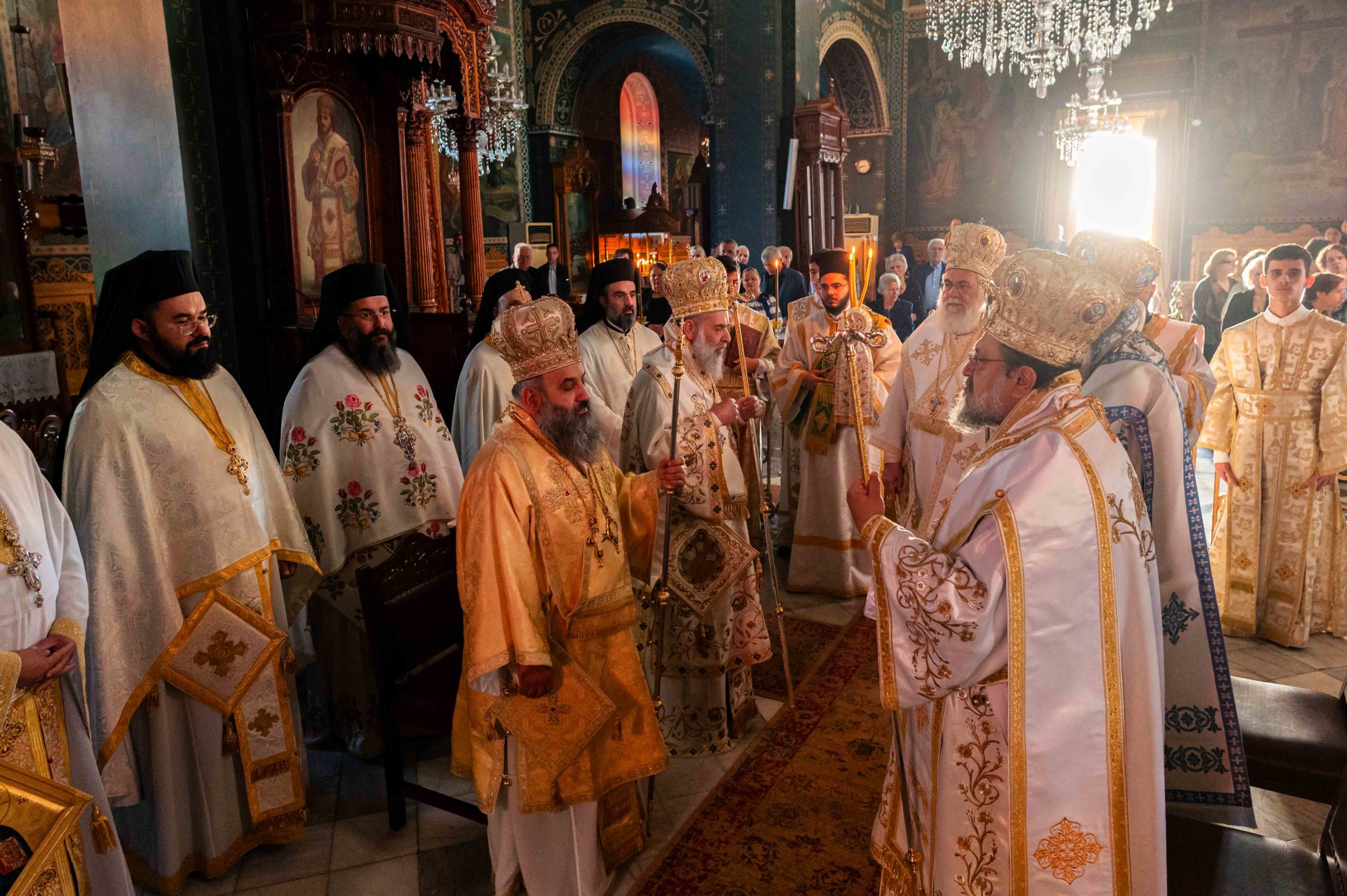 Πολυαρχιερατικό συλλείτουργο στην Καλαμάτα για την Α' Οικουμενική Σύνοδο - μια φωτογραφία 15