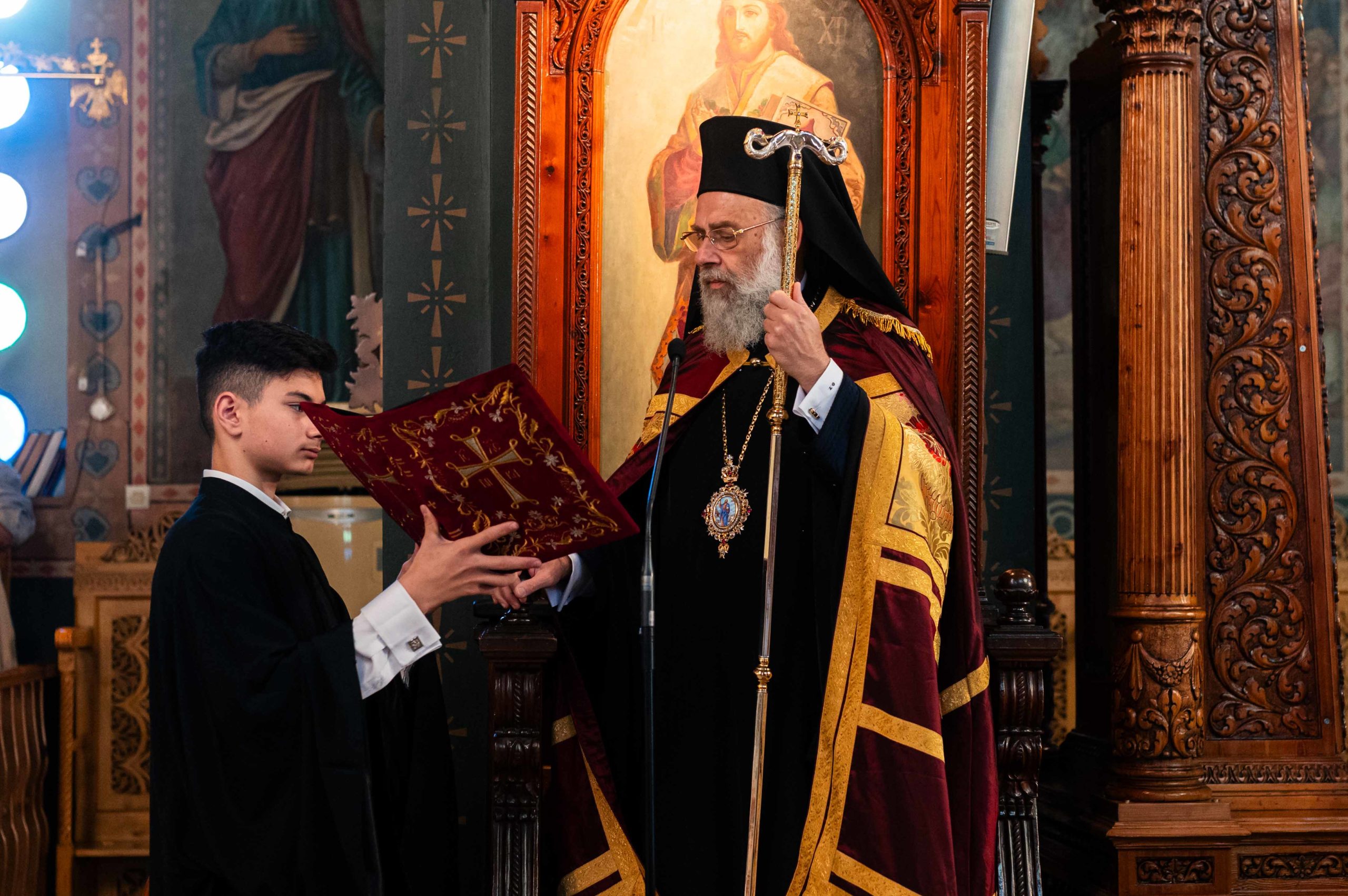 Πολυαρχιερατικό συλλείτουργο στην Καλαμάτα για την Α' Οικουμενική Σύνοδο - μια φωτογραφία 18
