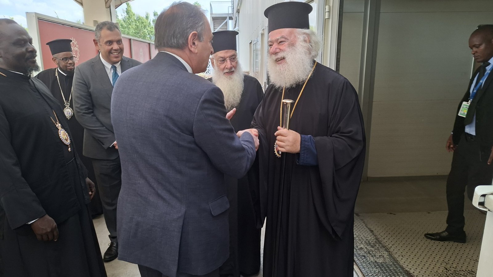 Πατριάρχης Αλεξανδρείας στο Ναϊρόμπι με λείψανο Ιεραποστόλου της Αφρικής - μια φωτογραφία 4
