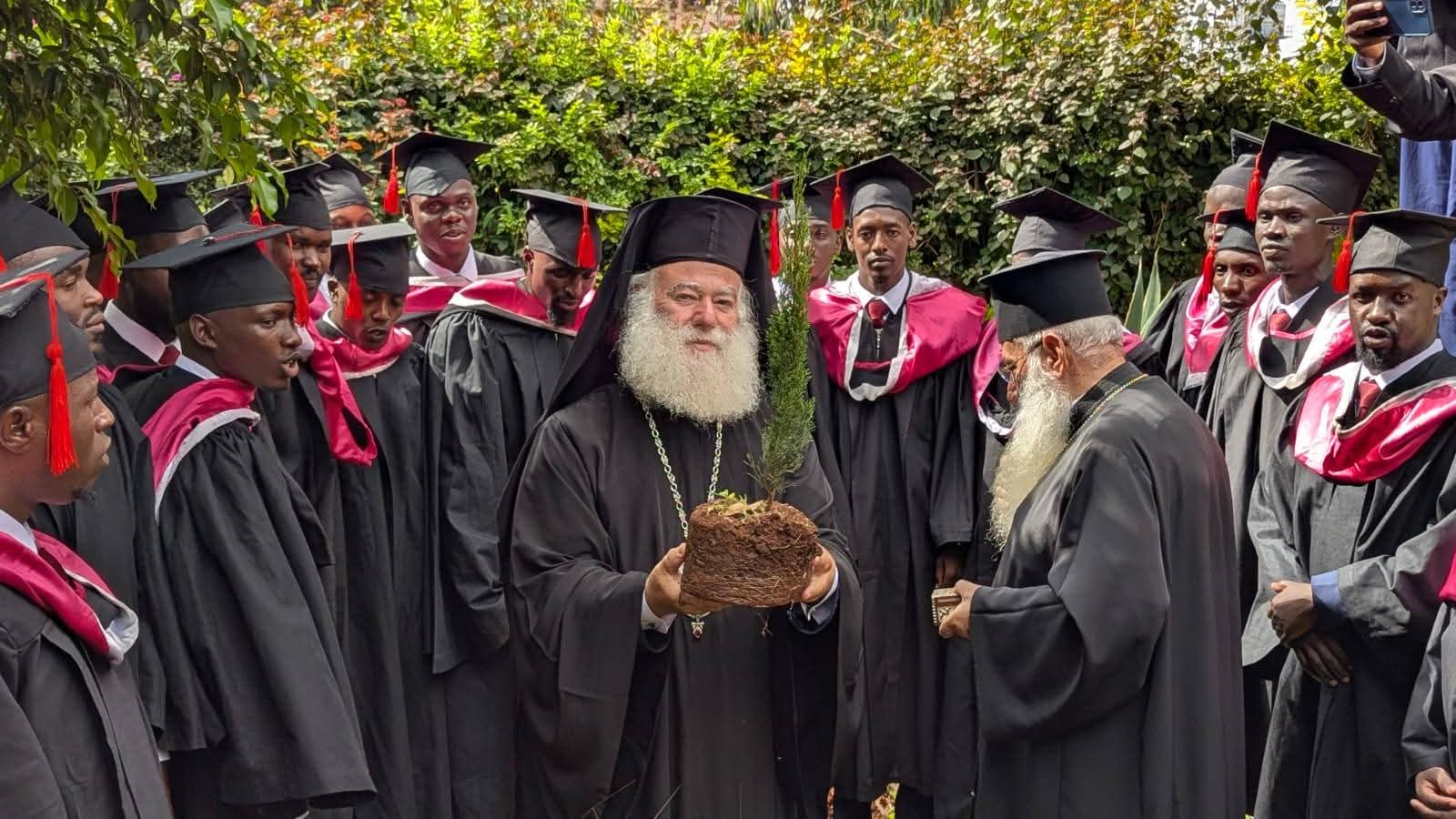 Πατριάρχης Αλεξανδρείας στο Ναϊρόμπι με λείψανο Ιεραποστόλου της Αφρικής - μια φωτογραφία 14