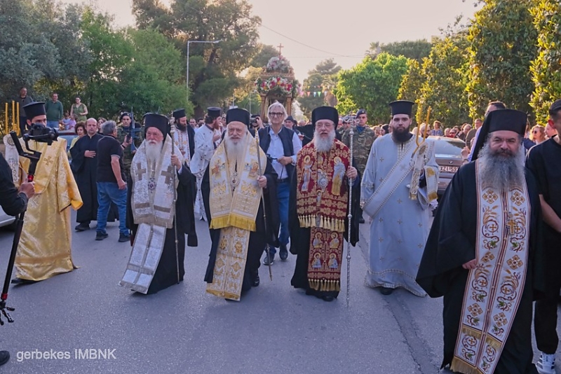 Υποδοχή της εικόνας της Παναγίας Σουμελά στη Νέα Κηφισιά - μια φωτογραφία 1
