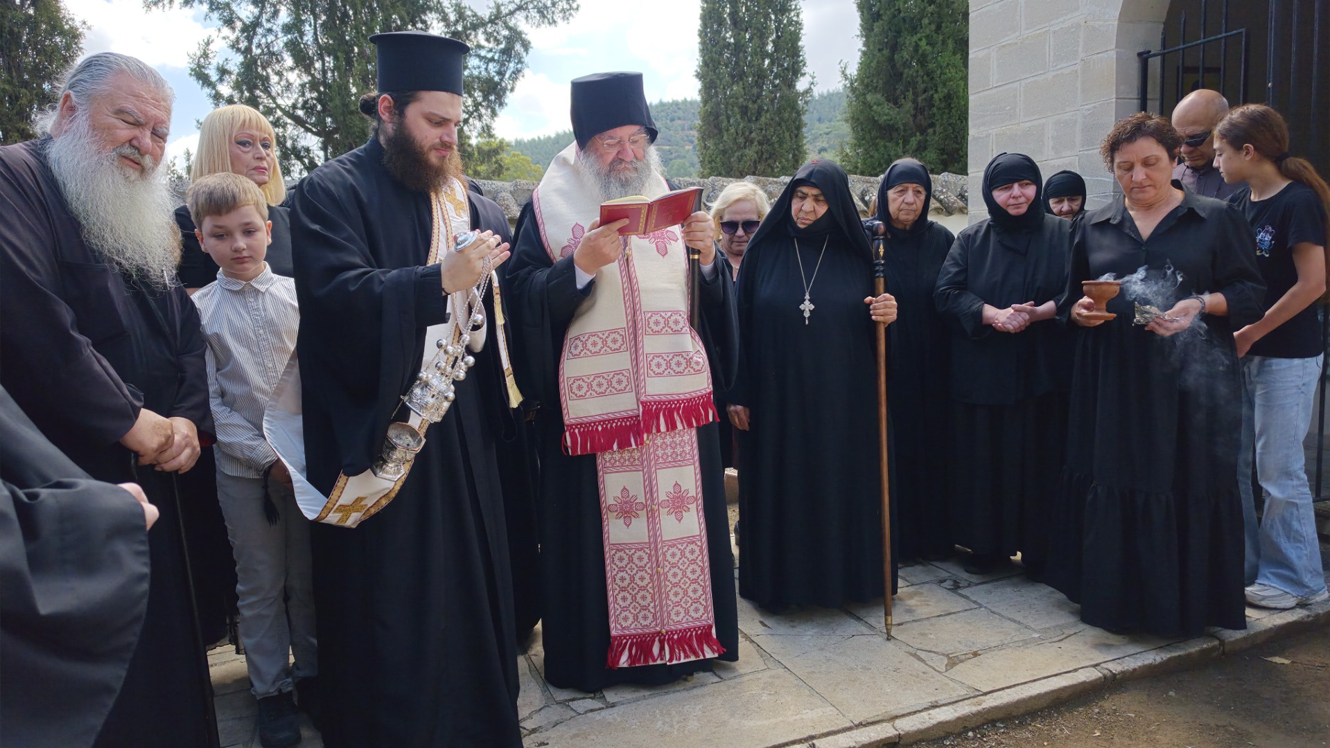Θεία Λειτουργία στη Λεμεσό για την Α' Οικουμενική Σύνοδο - μια φωτογραφία 9