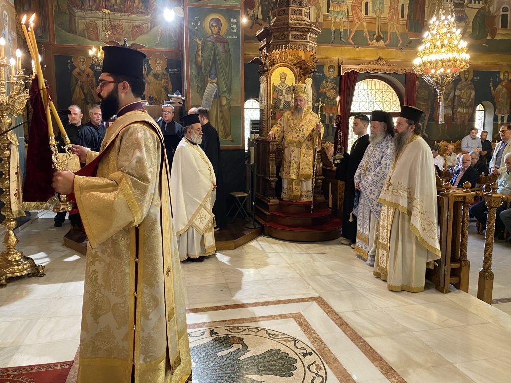 Αρχιερατική Θεία Λειτουργία για τα 100 χρόνια της Φανερωμένης Χολαργού - μια φωτογραφία 1
