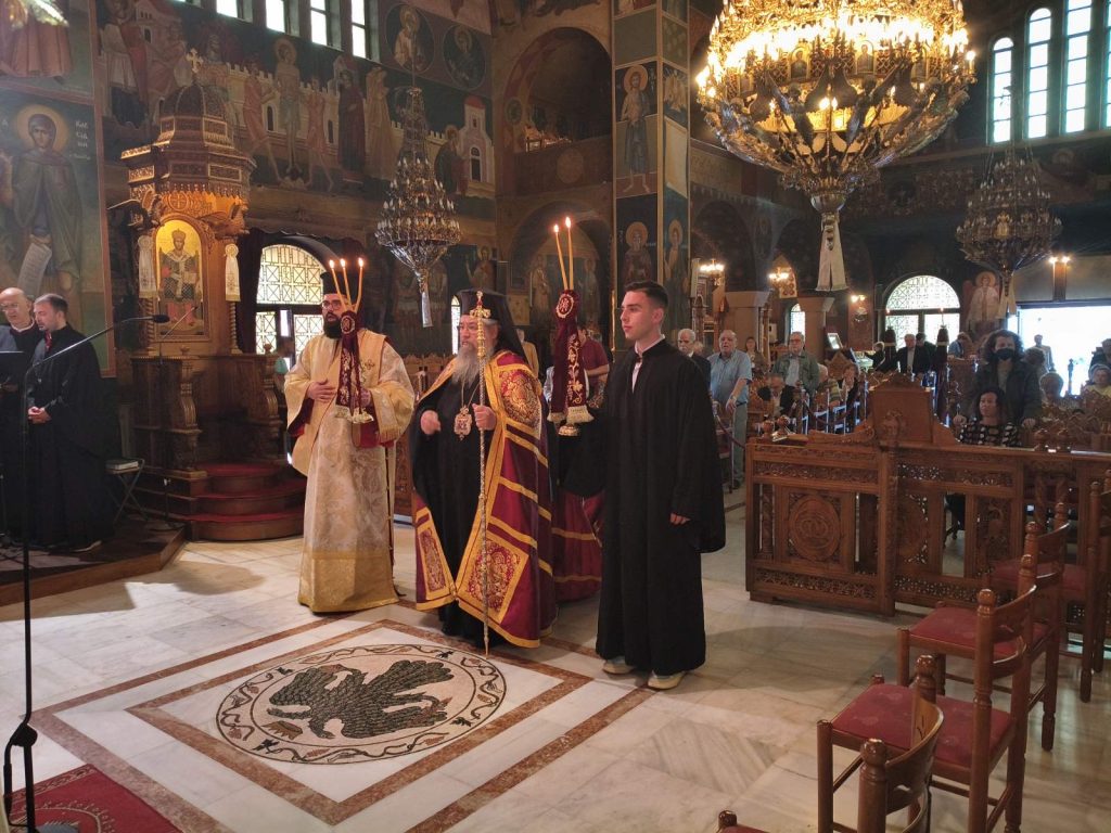 Αρχιερατική Θεία Λειτουργία για τα 100 χρόνια της Φανερωμένης Χολαργού - μια φωτογραφία 11