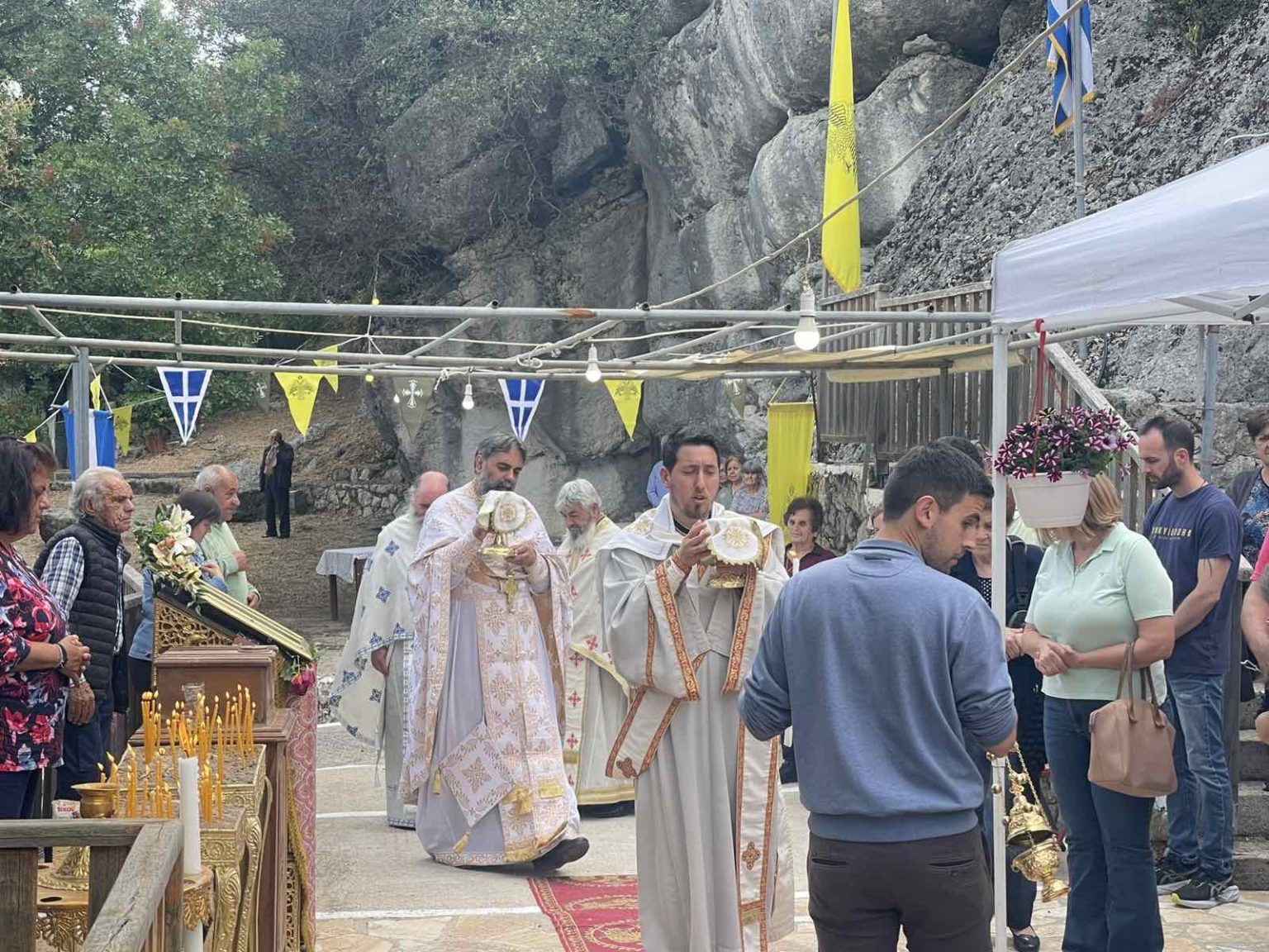 Η μνήμη των 318 Πατέρων τιμήθηκε στην Ιερά Μονή Αγίων Πατέρων Λευκάδος - μια φωτογραφία 1